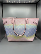 Lade das Bild in den Galerie-Viewer, Louis Vuitton Neverfull MM Escale