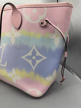 Lade das Bild in den Galerie-Viewer, Louis Vuitton Neverfull MM Escale
