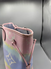 Lade das Bild in den Galerie-Viewer, Louis Vuitton Neverfull MM Escale