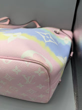 Lade das Bild in den Galerie-Viewer, Louis Vuitton Neverfull MM Escale