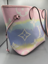 Lade das Bild in den Galerie-Viewer, Louis Vuitton Neverfull MM Escale