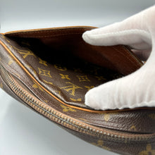 Lade das Bild in den Galerie-Viewer, Louis Vuitton Jeune Fille Monogram
