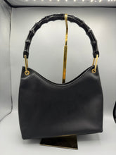 Lade das Bild in den Galerie-Viewer, Gucci Hobo Bamboo Leather Black
