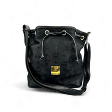 Lade das Bild in den Galerie-Viewer, MCM Beuteltasche Black
