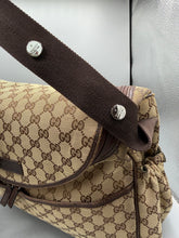 Lade das Bild in den Galerie-Viewer, Gucci Wickeltasche GG Canvas Beige

