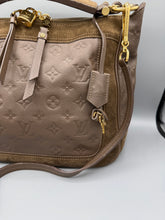 Lade das Bild in den Galerie-Viewer, Louis Vuitton Audacieuse PM Brown
