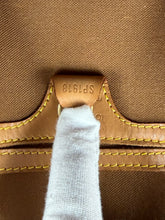 Lade das Bild in den Galerie-Viewer, Louis Vuitton Elipse PM Monogram

