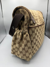 Lade das Bild in den Galerie-Viewer, Gucci Wickeltasche GG Canvas Beige
