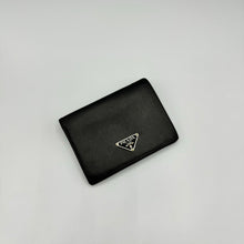 Lade das Bild in den Galerie-Viewer, Prada Saffiano Wallet Black
