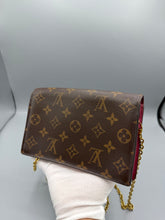 Lade das Bild in den Galerie-Viewer, Louis Vuitton Flore Chain Wallet
