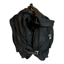 Lade das Bild in den Galerie-Viewer, Prada Tessuto Kleidersack Black Nylon
