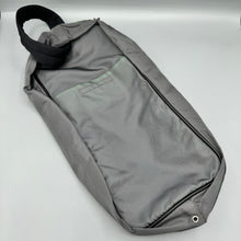 Lade das Bild in den Galerie-Viewer, Prada Archive Sports Bag Grey
