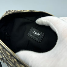 Lade das Bild in den Galerie-Viewer, Dior Safari Oblique Crossbody Bag
