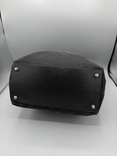 Lade das Bild in den Galerie-Viewer, Gucci Eclipse Monogram Black Tote
