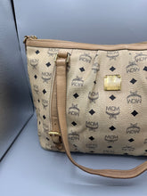 Lade das Bild in den Galerie-Viewer, MCM Shopper Beige
