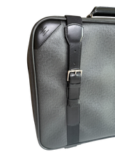 Lade das Bild in den Galerie-Viewer, Louis Vuitton Taiga Satellite 53 Black
