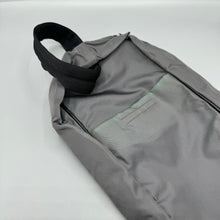 Lade das Bild in den Galerie-Viewer, Prada Archive Sports Bag Grey
