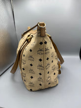 Lade das Bild in den Galerie-Viewer, MCM Shopper Beige
