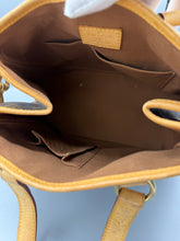 Lade das Bild in den Galerie-Viewer, Louis Vuitton Battignoles PM
