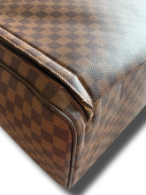 Lade das Bild in den Galerie-Viewer, Louis Vuitton Nolita GM Damier Ebene
