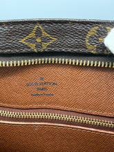 Lade das Bild in den Galerie-Viewer, Louis Vuitton Babylone Monogram Shopper
