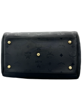 Lade das Bild in den Galerie-Viewer, MCM Monogram Handbag Black
