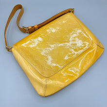 Lade das Bild in den Galerie-Viewer, Louis Vuitton Thompson Street Vernis Yellow
