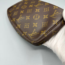 Lade das Bild in den Galerie-Viewer, Louis Vuitton Pochette Accessoires Monogram
