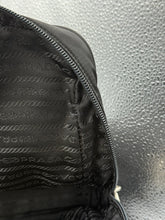 Lade das Bild in den Galerie-Viewer, Prada Nylon Shopper Bag
