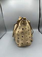 Lade das Bild in den Galerie-Viewer, MCM Shopper Beige Small
