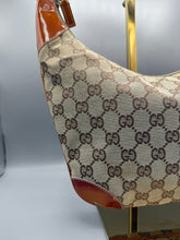 Lade das Bild in den Galerie-Viewer, Gucci Hobo Bag Beige
