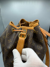 Lade das Bild in den Galerie-Viewer, Louis Vuitton Noe Grande Monogram
