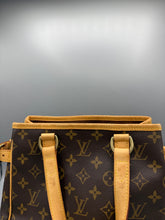 Lade das Bild in den Galerie-Viewer, Louis Vuitton Battignoles PM

