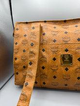 Lade das Bild in den Galerie-Viewer, MCM Shopper Cognac
