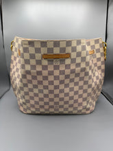 Lade das Bild in den Galerie-Viewer, Louis Vuitton Girolata Damier Azur
