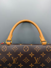 Lade das Bild in den Galerie-Viewer, Louis Vuitton Marignan Monogram/Red

