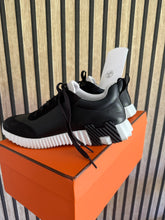 Lade das Bild in den Galerie-Viewer, Hermès Bouncing Sneaker 40
