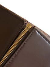 Lade das Bild in den Galerie-Viewer, Louis Vuitton Greenwich GM Damier Ebene
