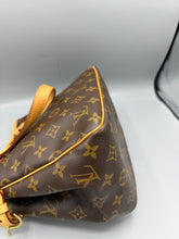 Lade das Bild in den Galerie-Viewer, Louis Vuitton Battignoles PM
