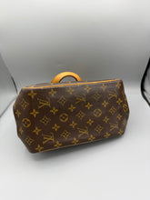 Lade das Bild in den Galerie-Viewer, Louis Vuitton Battignoles PM
