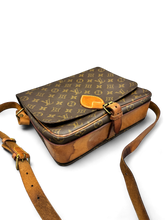 Lade das Bild in den Galerie-Viewer, Louis Vuitton Cartouchiere Monogram
