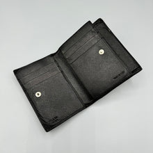 Lade das Bild in den Galerie-Viewer, Prada Saffiano Wallet Black
