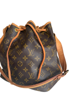 Lade das Bild in den Galerie-Viewer, Louis Vuitton Petit Noe Monogram
