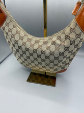 Lade das Bild in den Galerie-Viewer, Gucci Hobo Bag Beige
