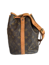 Lade das Bild in den Galerie-Viewer, Louis Vuitton Petit Noe Monogram
