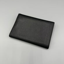 Lade das Bild in den Galerie-Viewer, Prada Saffiano Triangle Wallet
