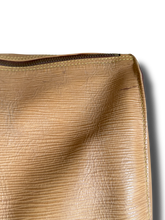 Lade das Bild in den Galerie-Viewer, Louis Vuitton EPI Keepall 55 Beige
