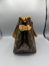 Lade das Bild in den Galerie-Viewer, Louis Vuitton Battignoles PM

