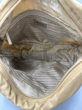 Lade das Bild in den Galerie-Viewer, Prada Side Crossbody Bag Beige
