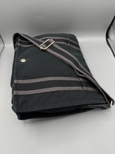 Lade das Bild in den Galerie-Viewer, Hermès Cotton Messenger Bag Black
